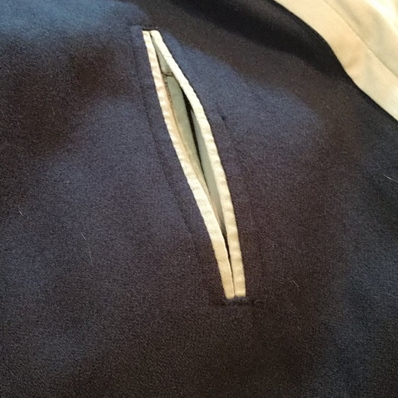 Roundtree and York Trenchcoat - Picture 10 of 10